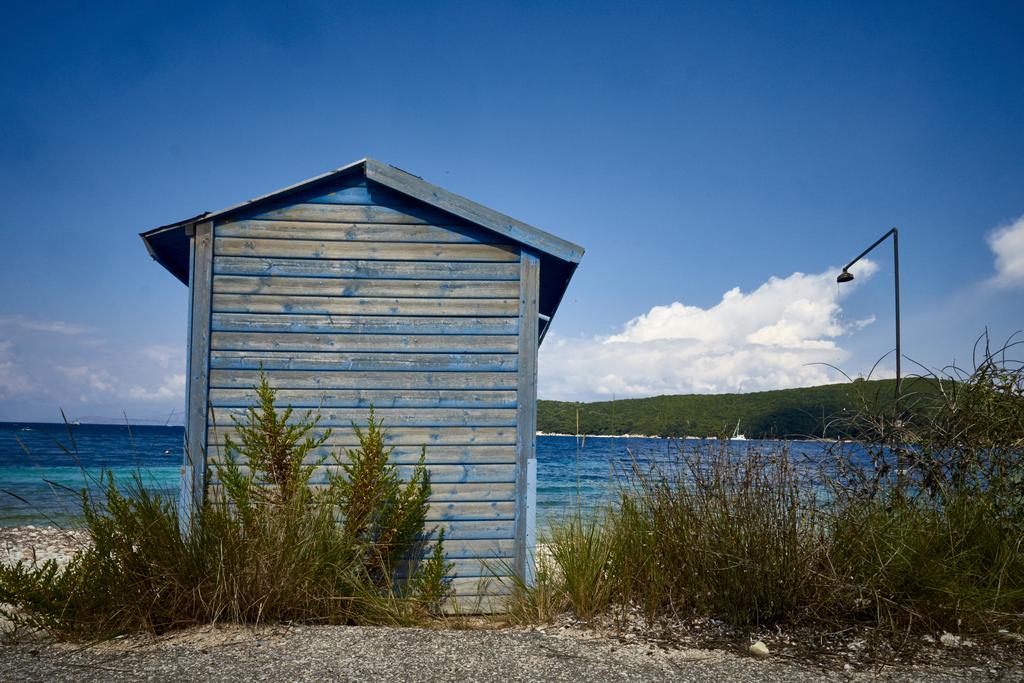 Krouzeri Beach Apartments Nisaki  Eksteriør bilde