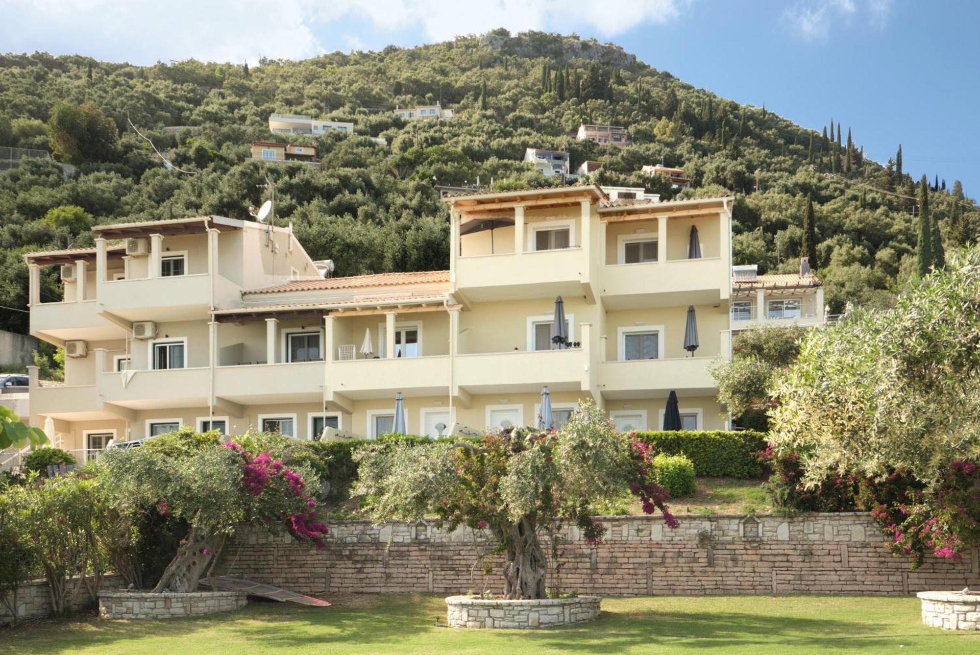 Krouzeri Beach Apartments Nisaki  Eksteriør bilde