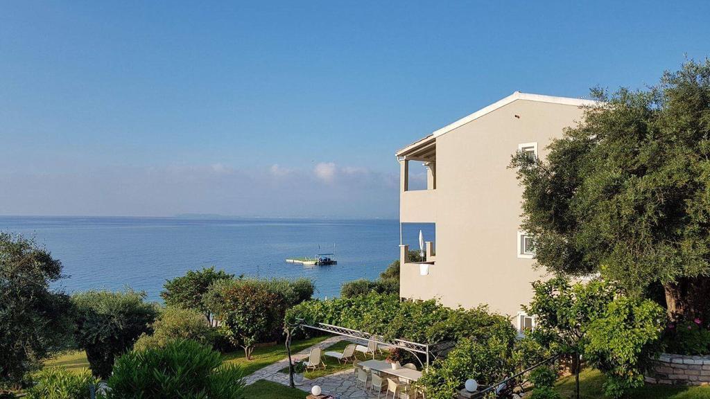 Krouzeri Beach Apartments Nisaki  Eksteriør bilde
